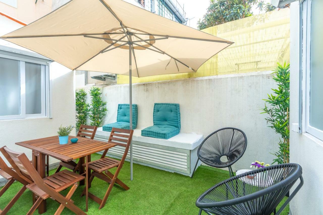 Sunny With Patio, By Timecooler Appartement